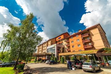 Фотографии Курортные отели Apollo Wellness Club г. Сынджорджу-де-Муреш (Румыния) №1 Фото Курортные отели Apollo Wellness Club г. Сынджорджу-де-Муреш 1